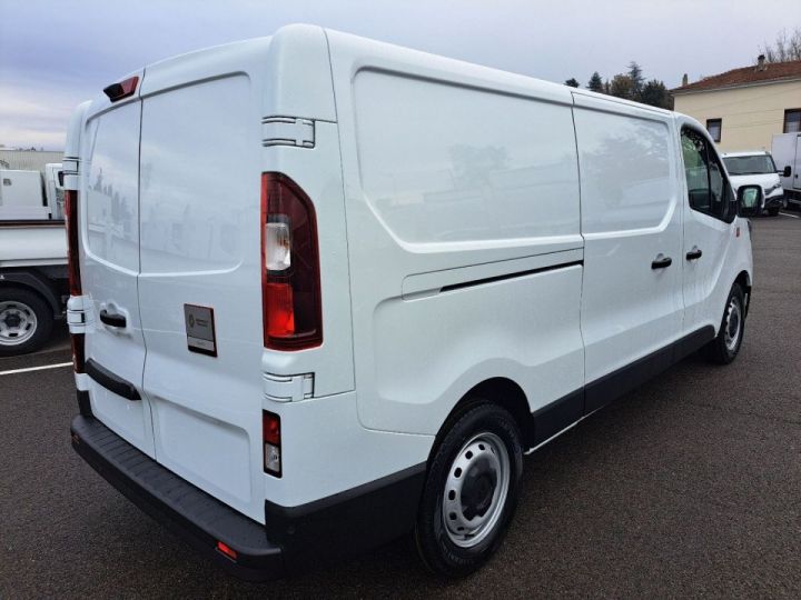 Commercial car Renault Trafic Other FOURGON L2H1 3T BLUE DCI 150 GSR2 RED EDITION 3PL NOUVEAU Blanc - 2