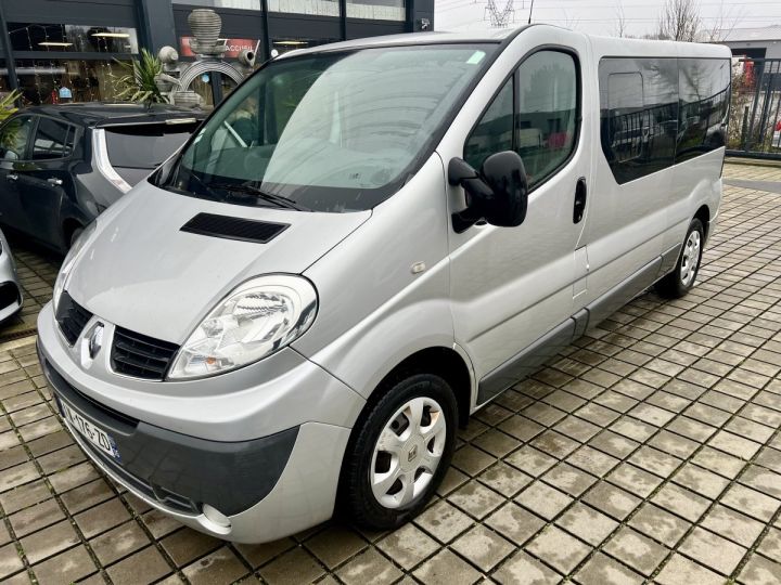 Commercial car Renault Trafic Other II Autobus/Autocar 2.0 dCi 90CH 9 places Gris Clair Métallisé - 2