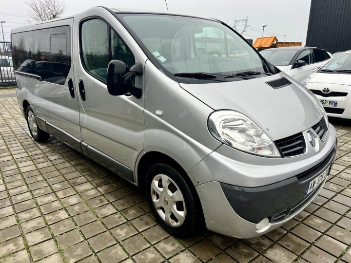 Commercial car Renault Trafic Other II Autobus/Autocar 2.0 dCi 90CH 9 places Gris Clair Métallisé - 3