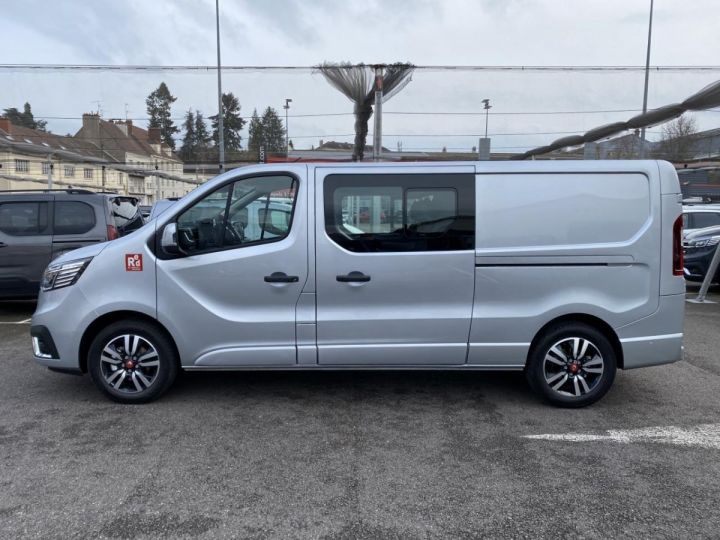 Commercial car Renault Trafic Other III (2) CABINE APPROFONDIE L2H1 3000 KG BLUE DCI 150 EDC RED EXCLUSIVE Gris Highland - 2