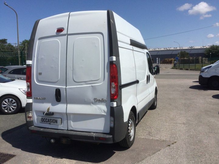 Commercial car Renault Trafic Other L1H1 104620 km Blanc Laqué - 8