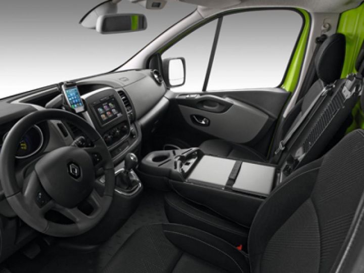 Commercial car Renault Trafic Other L1H1 2800 Kg 2.0 Blue dCi - 150 2024  III FOURGON Fourgon Advance L1H1 PHASE 3 Blanc - 2