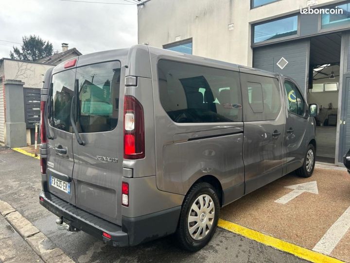 Commercial car Renault Trafic Other l2 Combi 2.0 dci 145 BV6 intens 9 places Historique d'entretien Garantie 12 mois Homologué TPMR Radar de recul Double portes latérales Autre - 3