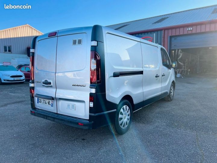 Commercial car Renault Trafic Other l2h1 dci 145 de 2021 -garantie- Gris - 3