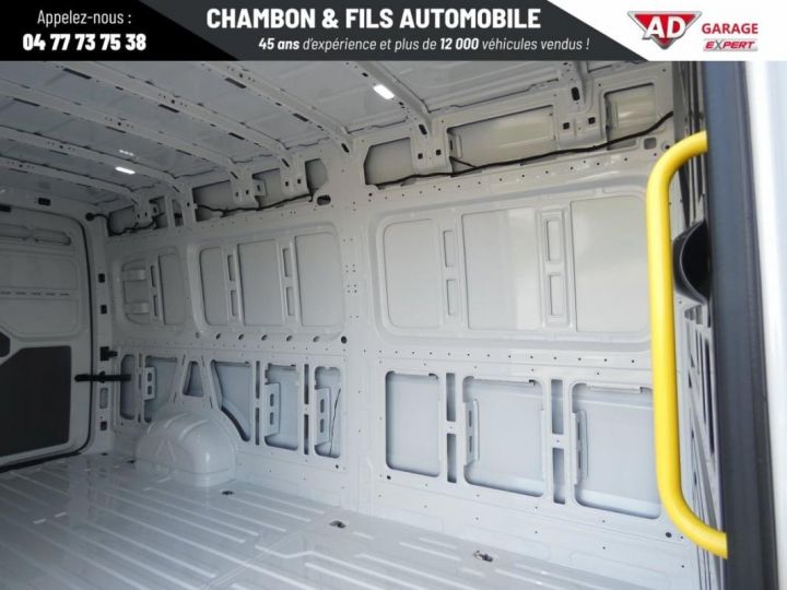 Commercial car Volkswagen Crafter Other VAN NOUVEAU 35 L4H3 2.0 TDI 140 CH BUSINESS Blanc - 7