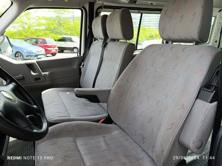 Commercial car Volkswagen Transporter Other Combi court µT4 Phase 2 (F7D) 2.5 TDi 88cv Gris - 25