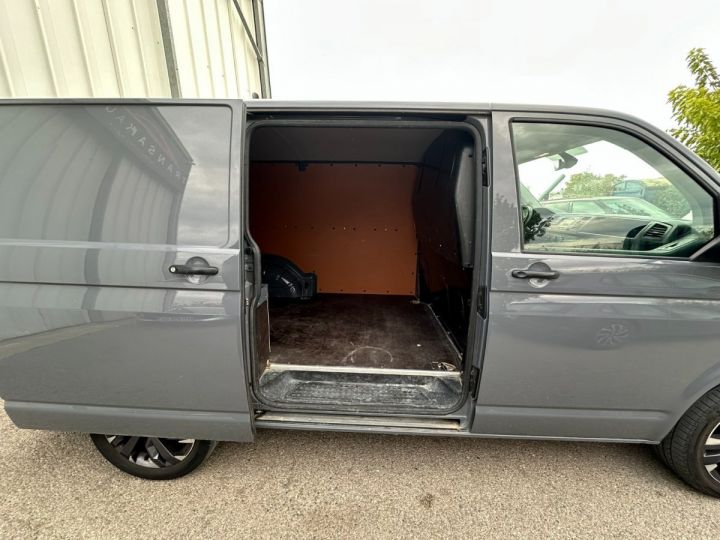 Commercial car Volkswagen Transporter Other FOURGON GN TOLE L1H1 2.0 TDI 150 DSG7 BUSINESS LINE - TVA RÉCUPERABLE Gris - 35