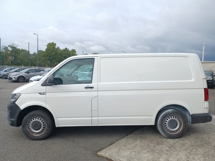 Commercial car Volkswagen Transporter Other T6 2.0 TDI 102 cv L1H1 FOURGON COURT - BUSINESS LINE TVA RECUPERABLE distribution et révision ok Blanc - 4