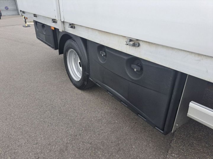 Commercial car Iveco Daily Platform body 35C21 A8 PLATEAU Gris Clair - 4