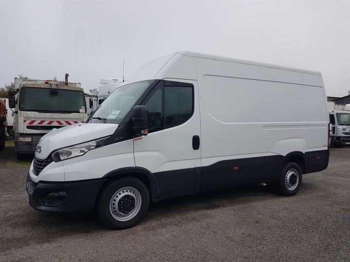 Commercial car Iveco Daily Steel panel van 35-160 V12 euro 6 - 2.3hpi - 58000 kms BLANC - 1