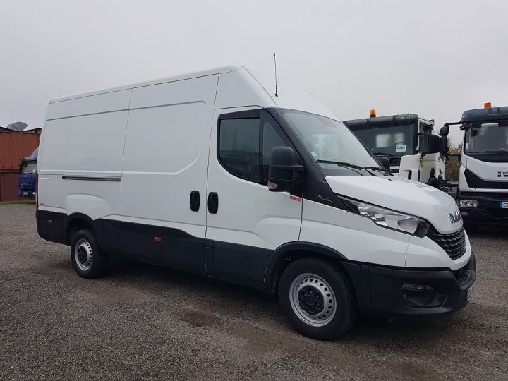 Commercial car Iveco Daily Steel panel van 35-160 V12 euro 6 - 2.3hpi - 58000 kms BLANC - 4