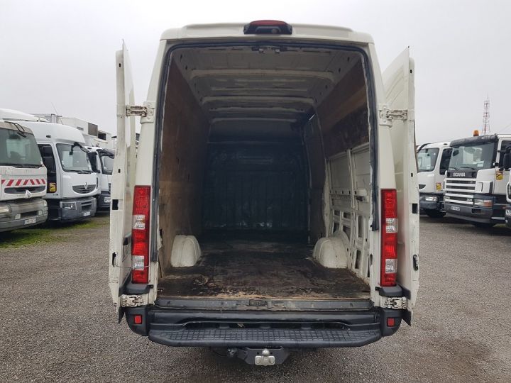 Commercial car Iveco Daily Steel panel van 35 S 134 MS V12 2.3hpi BLANC - 7