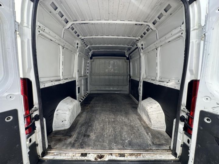 Commercial car Peugeot Boxer Steel panel van Confort 330 L2H2 2.2 HDi - 110 Fourgon Tolé + Tva recuperable + Clim BLANC - 12