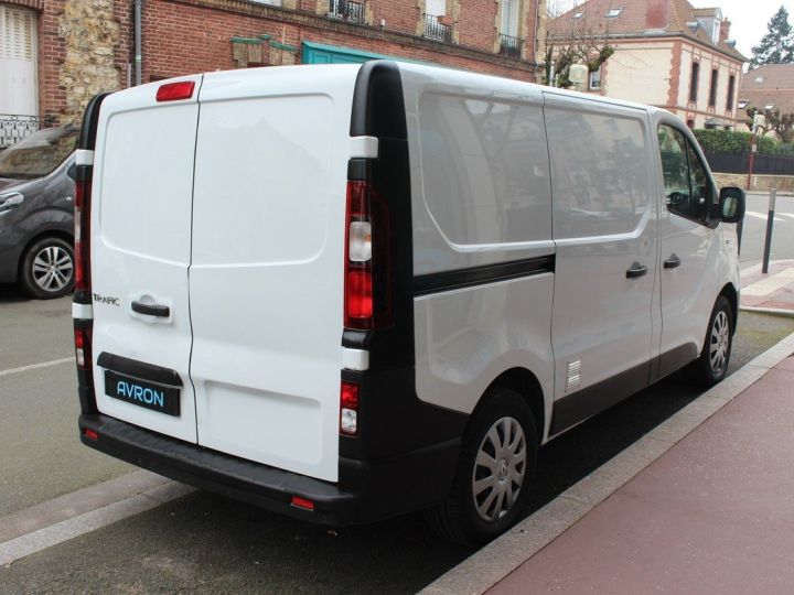 Commercial car Renault Trafic Steel panel van III FOURGON TOLE CONFORT L1H1 1300 DCI 95 Blanc Laqué - 24