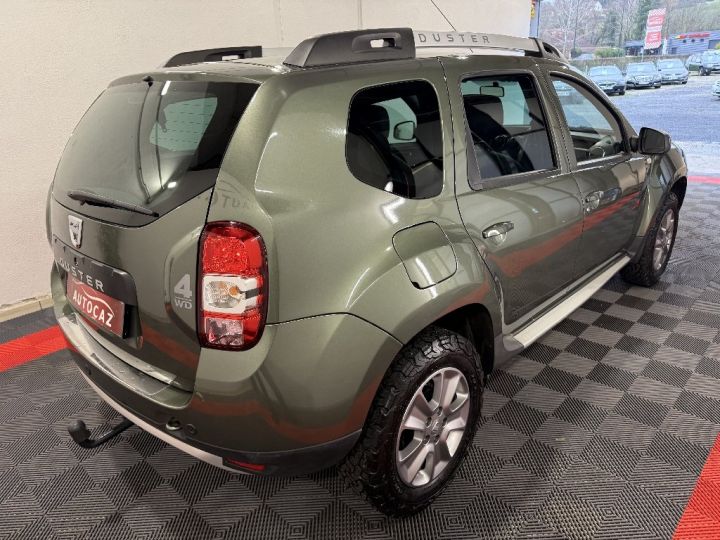 Dacia Duster 1.5 dCi 110 4x4 Prestige +ATTELAGE Verte - 9