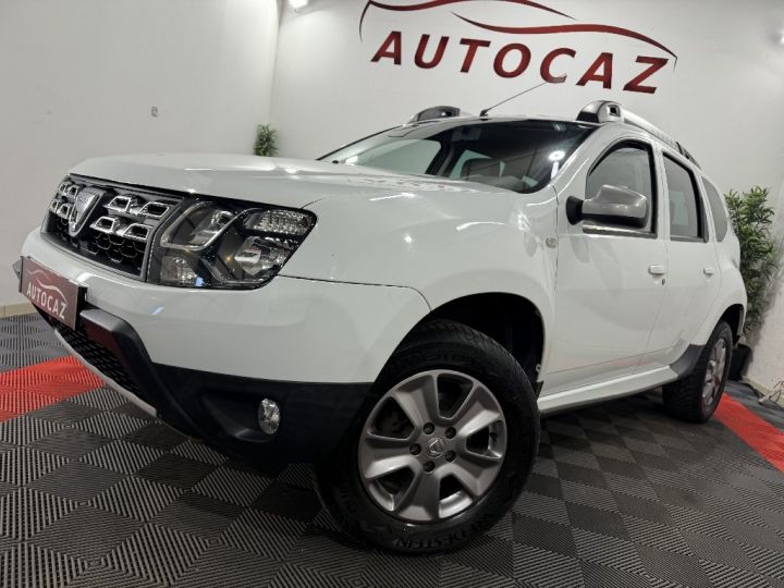 Dacia Duster 1.5 dCi 110 4x4 Prestige +ATTELAGE Blanc - 2