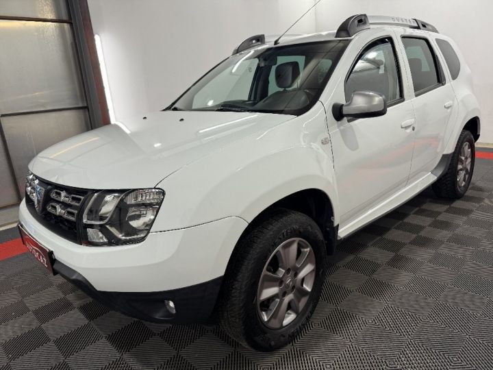 Dacia Duster 1.5 dCi 110 4x4 Prestige +ATTELAGE Blanc - 3