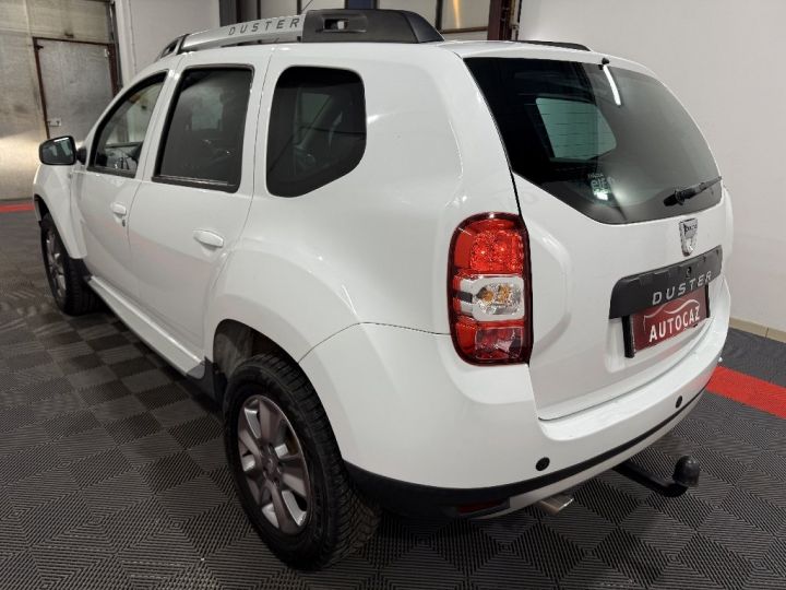 Dacia Duster 1.5 dCi 110 4x4 Prestige +ATTELAGE Blanc - 6