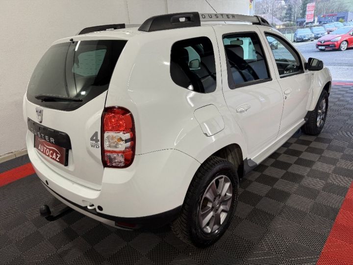 Dacia Duster 1.5 dCi 110 4x4 Prestige +ATTELAGE Blanc - 8