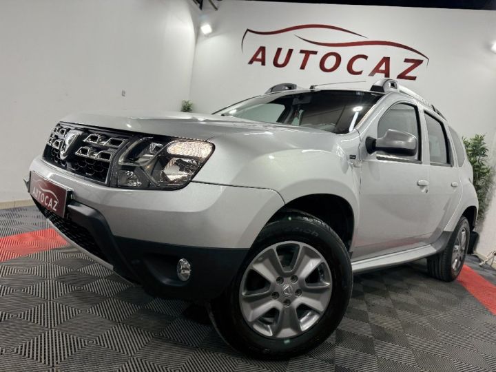 Dacia Duster 1.5 dCi 110 4x4 Prestige +ATTELAGE*PREMIERE MAIN Gris Clair - 2