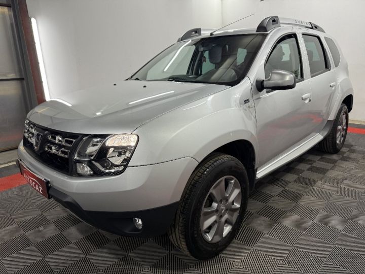 Dacia Duster 1.5 dCi 110 4x4 Prestige +ATTELAGE*PREMIERE MAIN Gris Clair - 3