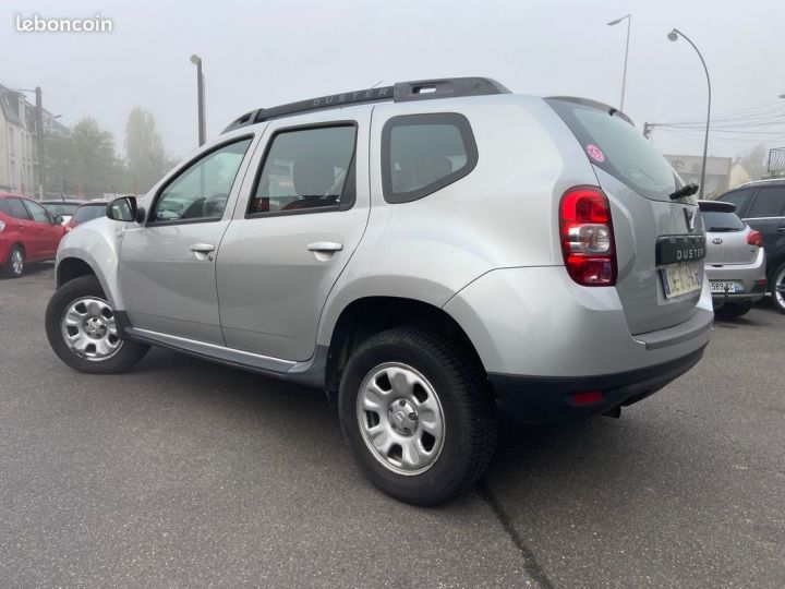 Dacia Duster 1.5 dci 110 fap 4x2 ambiance Gris - 2