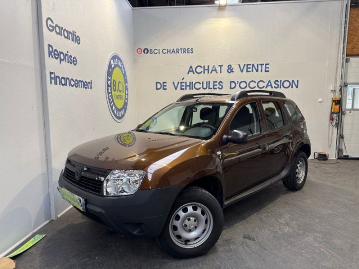 Dacia Duster 1.6 16V 105CH AMBIANCE 4X2 BVM6 Marron - 1