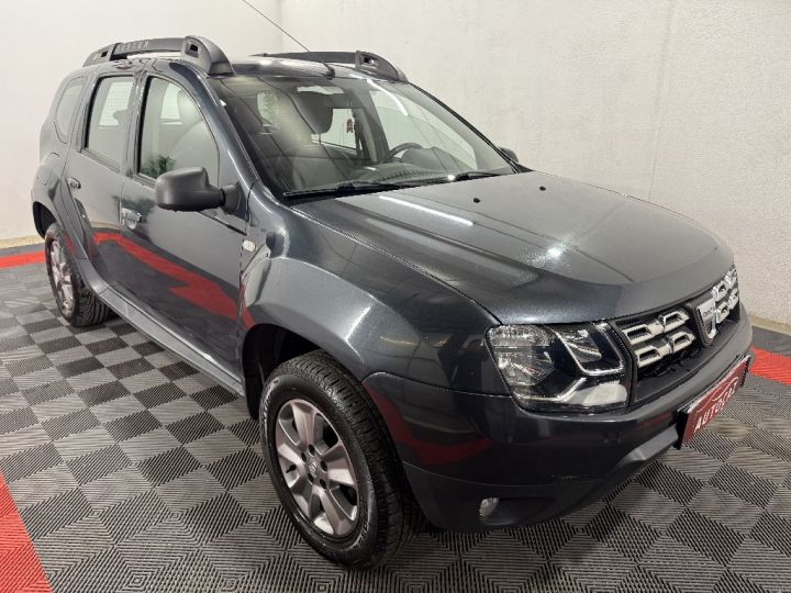 Dacia Duster dCi 110 4x4 Lauréate +ATTELAGE Gris Foncé - 5