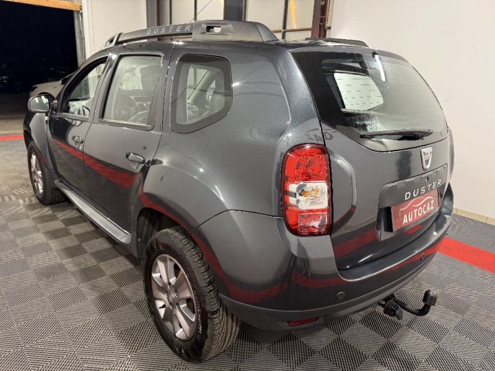 Dacia Duster dCi 110 4x4 Lauréate +ATTELAGE Gris Foncé - 8