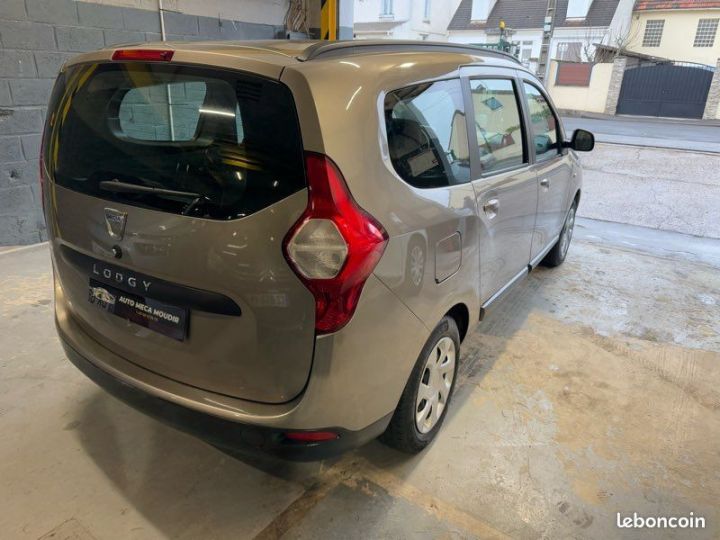 Dacia Lodgy 1.2 115CH Laureate Première main en excellent état Beige - 3