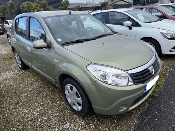 Dacia Sandero I (B90) 1.4 MPI 75ch Lauréate BEIGE CLAIR - 2