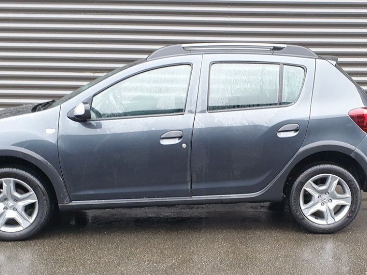 Dacia Sandero ii stepway phase 2 0.9 tce 90 luxe Gris Occasion - 3