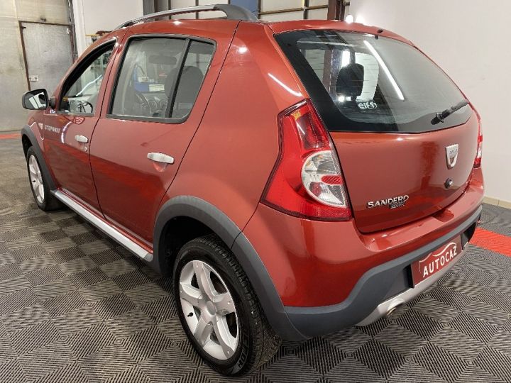 Dacia Sandero STEPWAY 1.6 MPI 90 Lauréate Rouge - 6