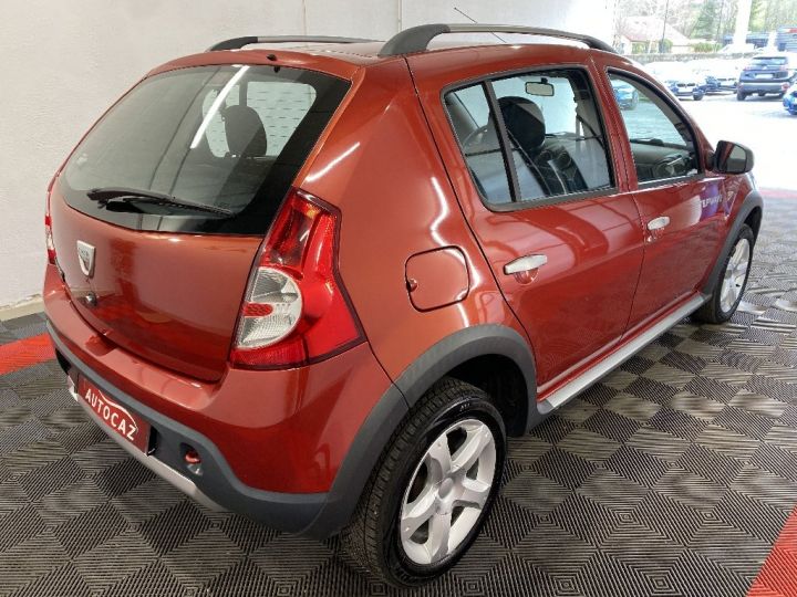 Dacia Sandero STEPWAY 1.6 MPI 90 Lauréate Rouge - 9