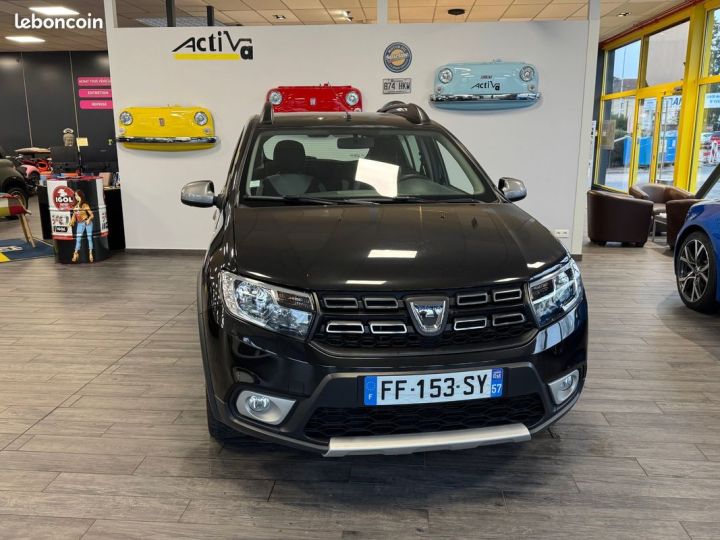 Dacia Sandero Stepway 90 Ch GPL 242,67E-Mois Noir - 1