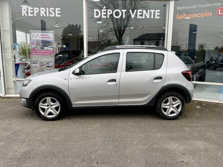 Dacia Sandero TCe 90 E6 Stepway Prestige GRIS CLAIR - 3