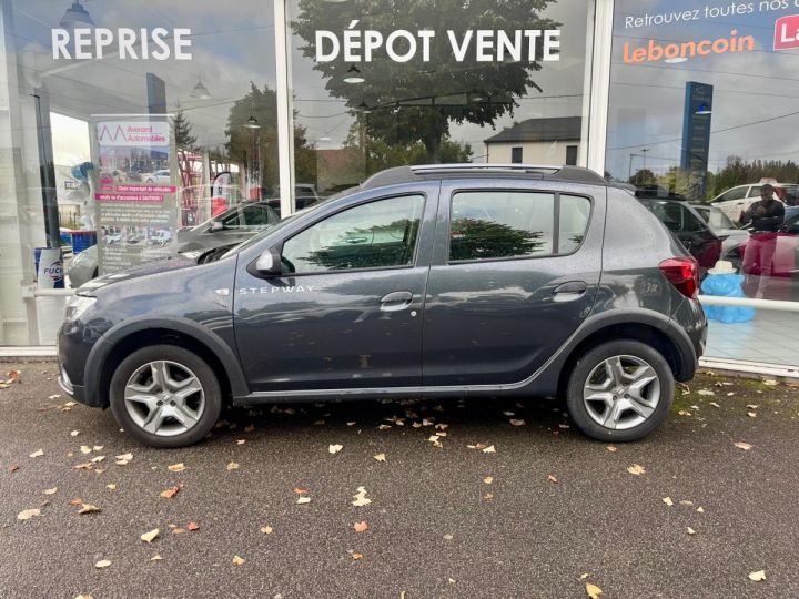 Dacia Sandero TCe 90 Stepway GRIS FONCE - 3