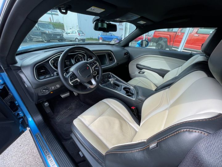 Dodge Challenger R/T PLUS V8 5.7L Bleu - 10
