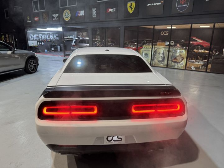 Dodge Challenger R/T SCAT PACK SHAKER V8 6.4 Blanc - 6