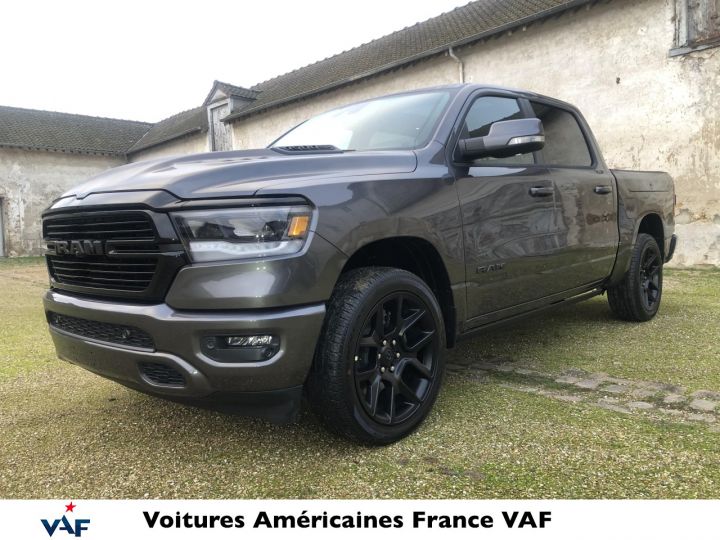 Dodge Ram 1500 CREW CAB LARAMIE 2022 NIGHT EDITION E-TORQUE 4X4/RAMBOX/MULTI-TAILGATE/PAS D'ECOTAXE/PAS DE TVS/TVA RECUPERABLE Gris Granite Métallisé Vendu - 1