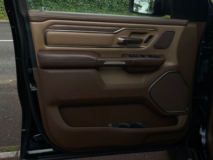 Dodge Ram 1500 Longhorn - Caméra 360° - Suspension Pneumatique - GPL - V8 5,7L De 401 Ch / Pas D'écotaxe / Pas De TVS / TVA Récupérable Diamond Black Crystal Occasion - 8