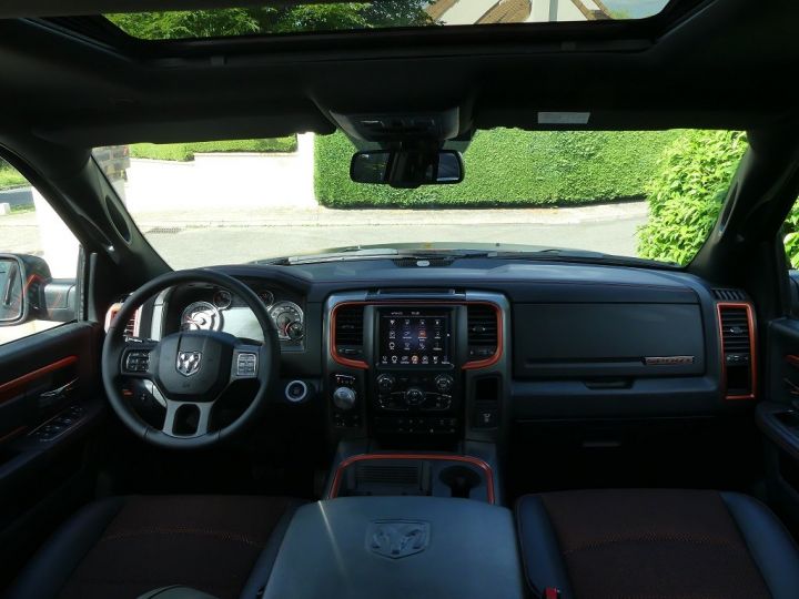 Dodge Ram Crew Cab Sport  COOPERHEAD Black Edition  4 places pas de TVS pas d'eco taxe etat proche du neuf cooperhead  Vendu - 7