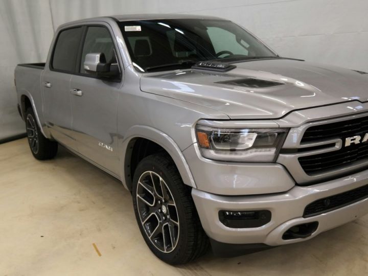 Dodge Ram LARAMIE SPORT CREW CAB Neuf PAS D'ECOTAXE/PAS DE TVS/TVA RECUPERABLE Gris acier métallisé Vendu - 2