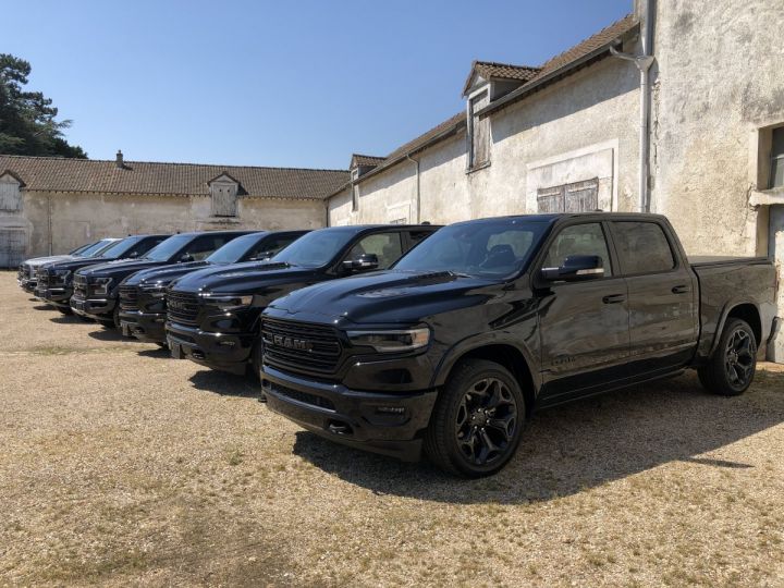 Dodge Ram LARAMIE SPORT NIGHTEDITION 2020 TAILGATE, PAS D’ÉCOTAXE/PAS TVS/TVA RÉCUP Ivory White / Night Edition Vendu - 16