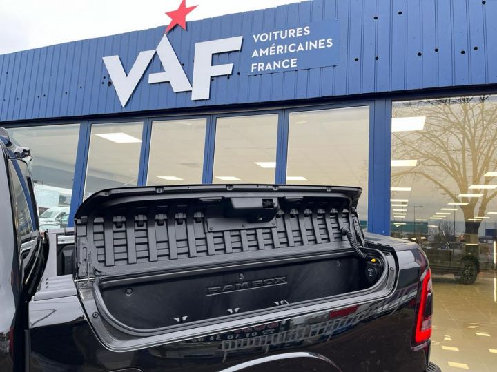 Dodge Ram Limited Night Edition – Rambox -Ridelle Multifonction-SUSPENSION PNEUMATIQUE- PACK ADG/ALP -V8 5,7L De 401 Ch-Pas D’écotaxe -Pas TVS - TVA Récupérable Noir Vendu - 4