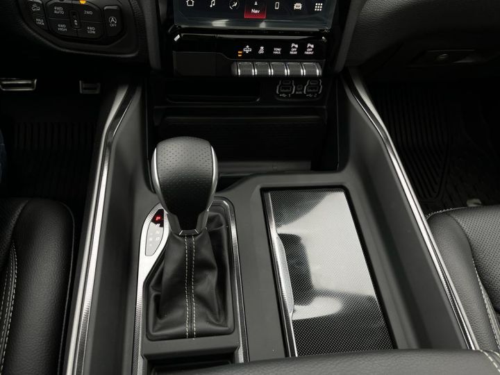 Dodge Ram Rebel GT E-torque – CAMERA 360° - SUSPENSION PNEUMATIQUE- Rambox -Ridelle Multifonction- PACK ADG-V8 5,7L De 401 Ch-Pas D’écotaxe -Pas TVS - TVA Récup Noir Métal Neuf - 11