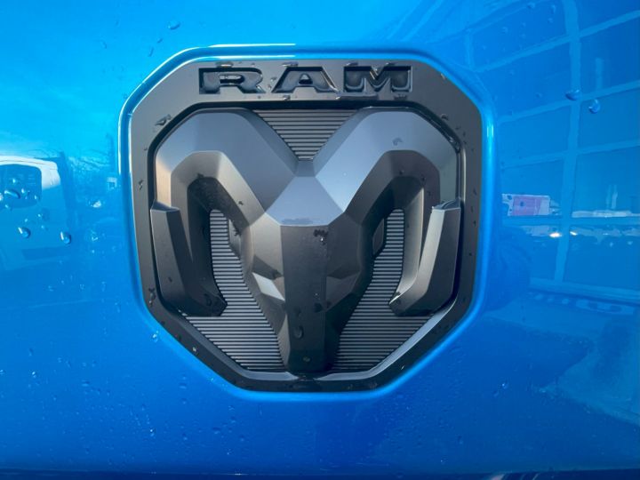Dodge Ram SPORT Hydro Blue Black Package V8 5.7L Hydroblue - 8