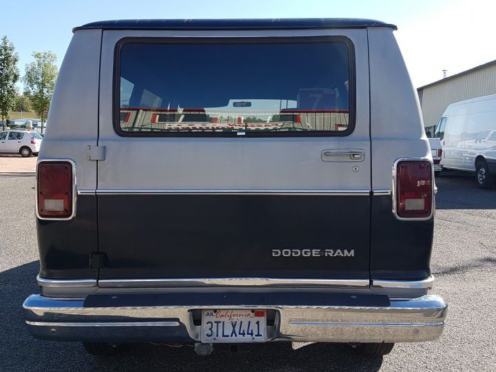 Dodge Ram VAN V8 318  - 4