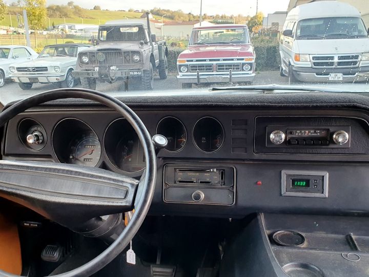 Dodge Van Tradesman 1978 V8 360  - 11