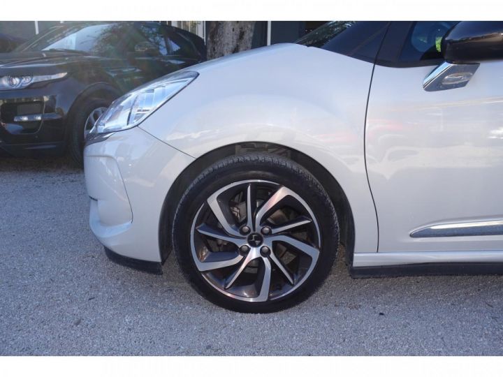 DS DS 3 1.2i PureTech 12V S&S - 130 BERLINE Sport Chic PHASE Blanc nacré - 5